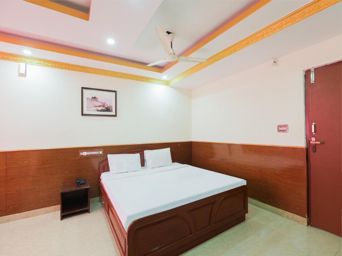 Capital O 84002 Hotel Top In Town President Kushālnagar Exteriér fotografie