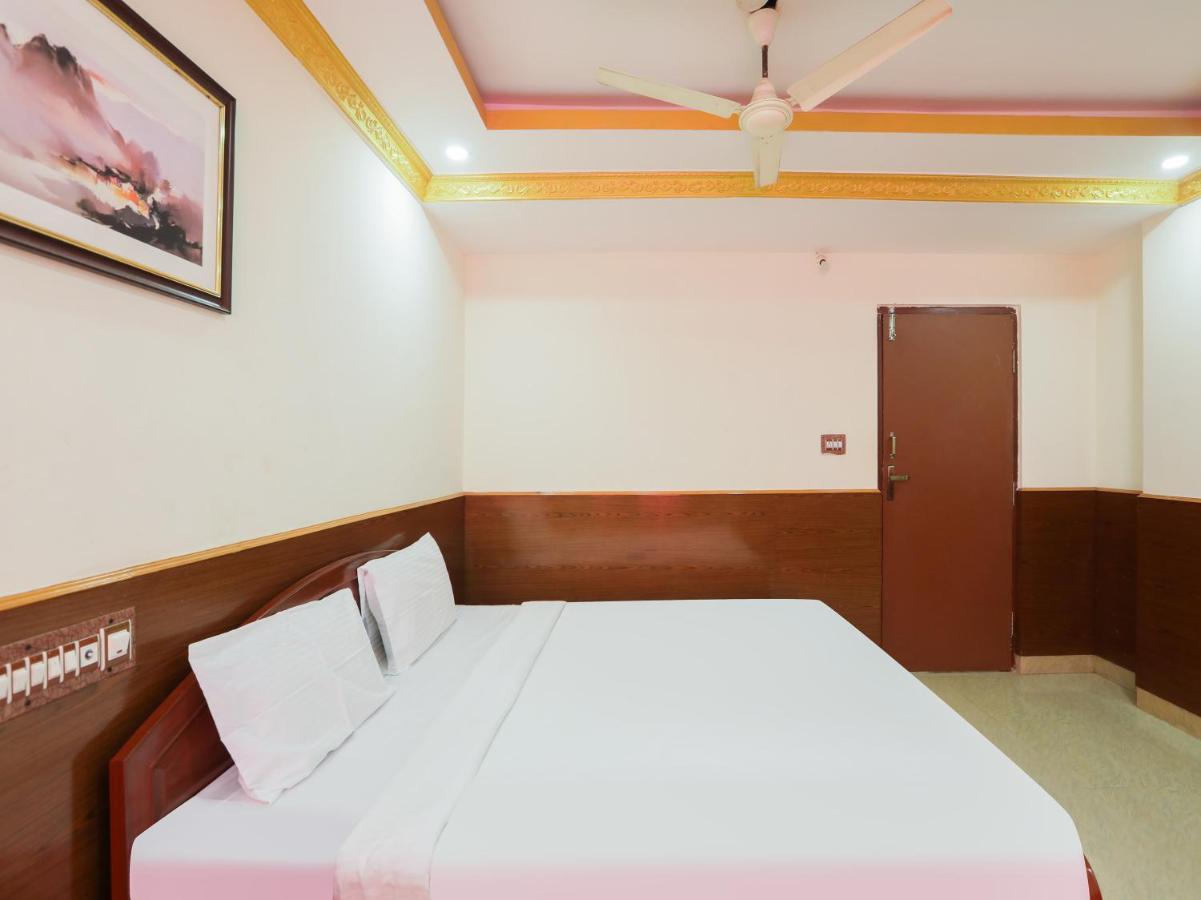 Capital O 84002 Hotel Top In Town President Kushālnagar Exteriér fotografie